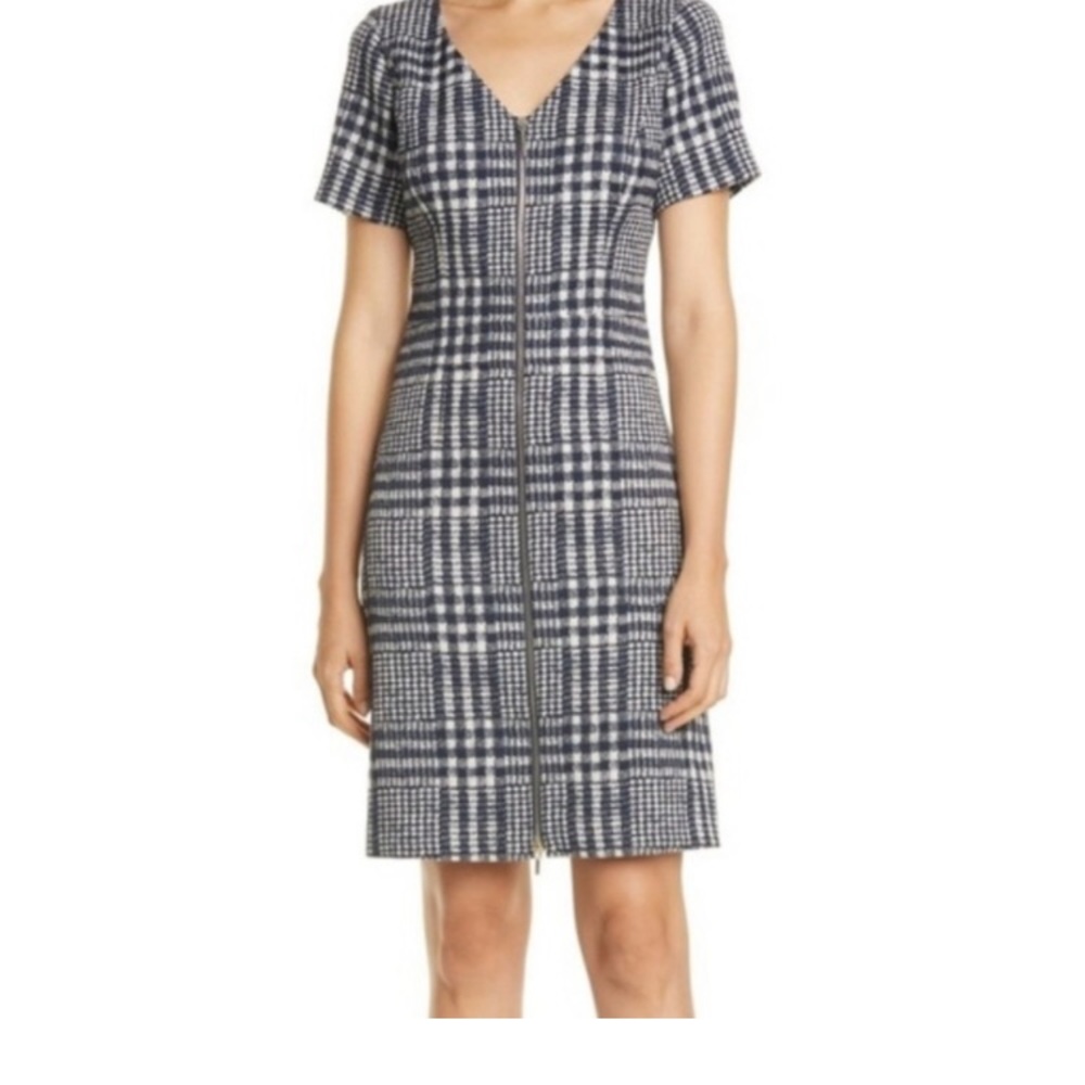 Hugo shortsleeved plaid dress .